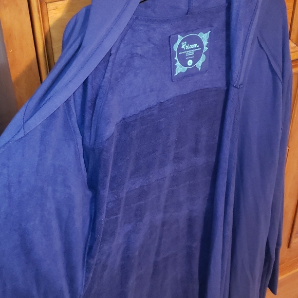 New In Bloom Navy Blue Cascading Sweater Sz XL - Picture 3 of 6